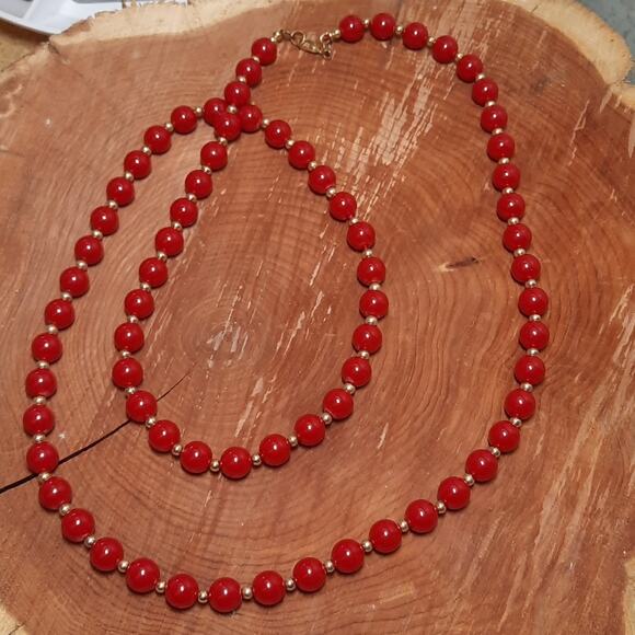 Vintage Monet Long‎ Red and Gold Tone Beaded Necklace Lightweight - Picture 1 of 4